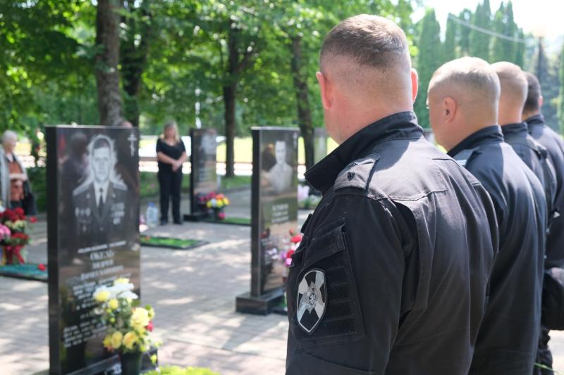 В Курске росгвардейцы почтили память, погибших сотрудников ОМОН