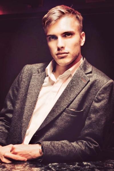 Сергей Кузьмин участник х фактора главной сцены РФ и Заслуженный артист РФ