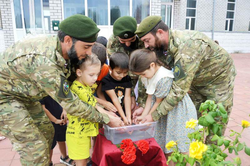 Военнослужащие Росгвардии поддержали акцию «Капля жизни» в Чеченской Республике