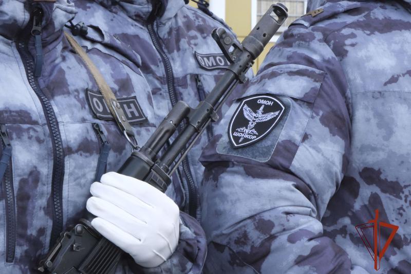 В Республике Алтай сотрудники ОМОН приняли Присягу