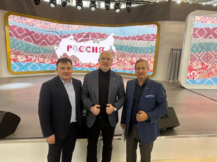 Уполномоченный по защите прав предпринимателей в Челябинской области принял участие в презентации региона на выставке «Россия»