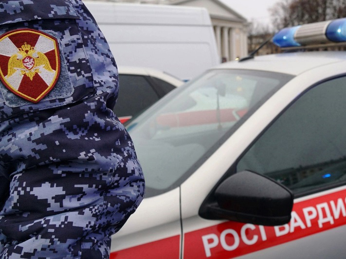 Росгвардейцы задержали жителя Полысаево, который пытался обокрасть кемеровский гипермаркет