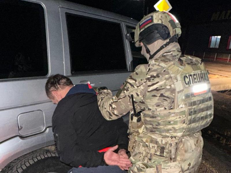 В Хакасии при содействии спецназа Росгвардии задержан подозреваемый в мошеннических действиях на автостоянке