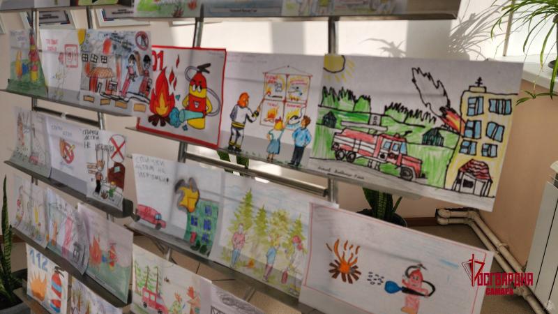 В Тольятти наградили детей росгвардейцев – участников выставки рисунков
