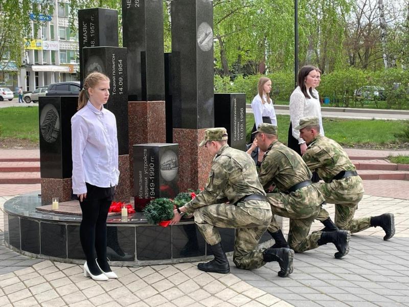 В Заречном военнослужащие Росгвардии приняли участие в памятном митинге, посвященном годовщине Чернобыльской аварии