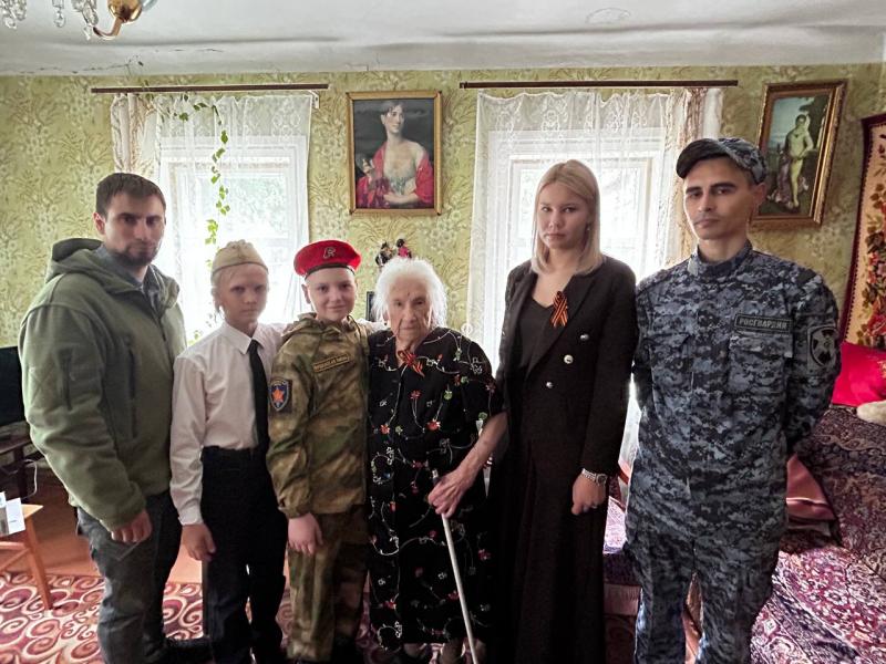 Росгвардейцы поздравили ветеранов Великой Отечественной войны в Тамбовской области