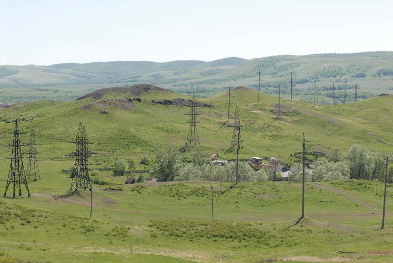 Филиал ПАО «Россети» обновил изоляцию на ЛЭП в Оренбургской области, от которой зависит электроснабжение Южно-Уральской железной дороги