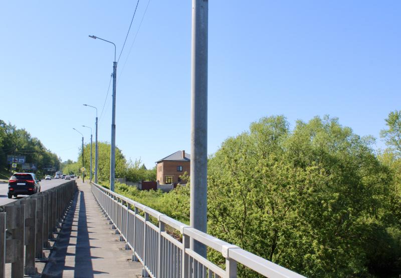 Специалисты филиала «Костромаэнерго» модернизировали освещение на мосту через реку Черная