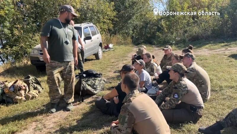 Участники воронежской команды молодежного крыла Народного Фронта прошли интенсив по оказанию первой помощи в условиях современного боя