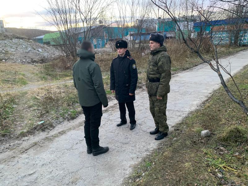 В Гаджиево военные следователи провели проверку по выявлению граждан, прошедших процесс натурализации, но уклоняющихся от постановки на воинский учет.