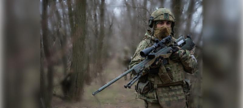 Скрытый полевой склад с боеприпасами обнаружили разведчики Росгвардии и сотрудники ФСБ в ЛНР