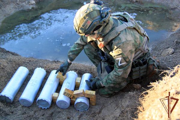 Росгвардейцы ликвидировали боеприпасы, изъятые из тайников ВСУ