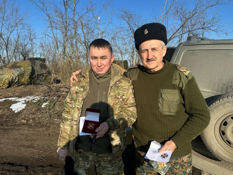 Доброволец-ветеран из БАРС-20 награждён знаком отличия!