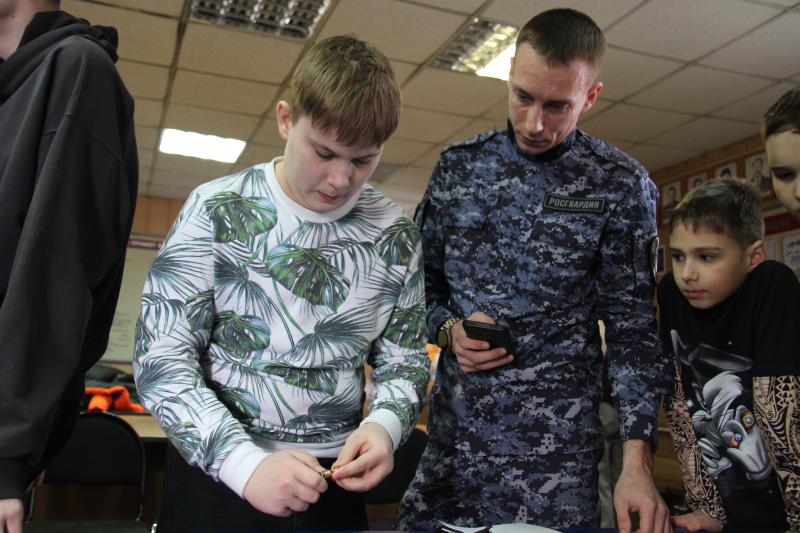 В Кузбассе прошел день открытых дверей в честь профессионального праздника росгвардейцев