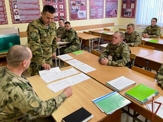 Сбор с командирами катеров завершился в уральском округе Росгвардии