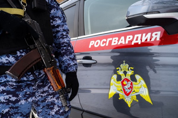 Росгвардейцы задержали мужчину с наркотиками в Москве
