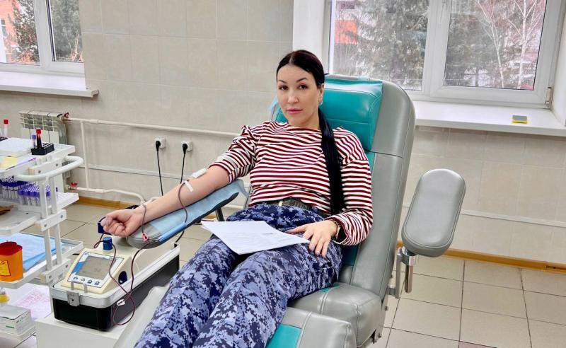 Сотрудники Управления Росгвардии по ЕАО сдают кровь во Всемирный день здоровья