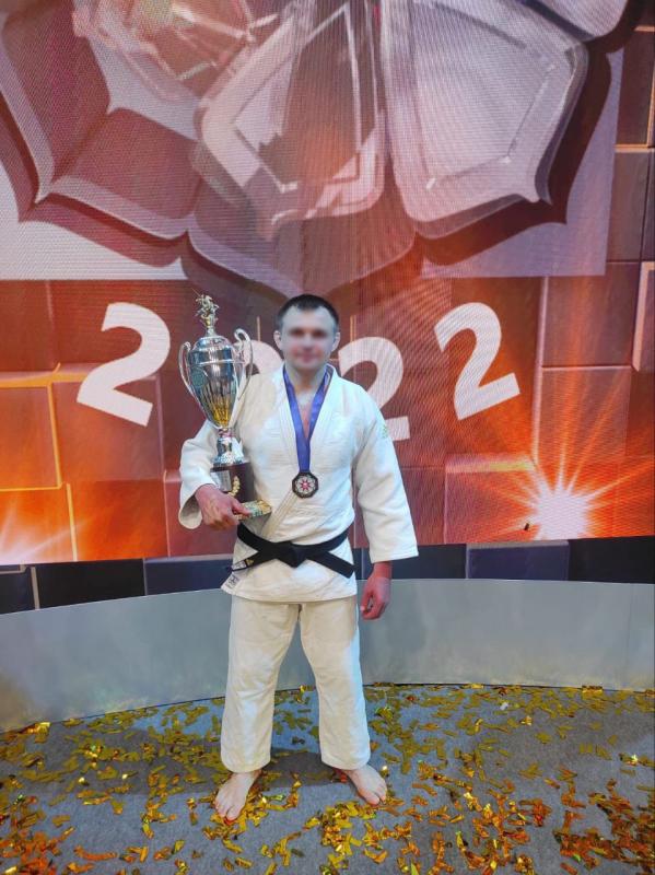 В Международный день спорта сотрудник ОМОН «Русич» подмосковного главка Росгвардии  стал героем акции «Знай наших»