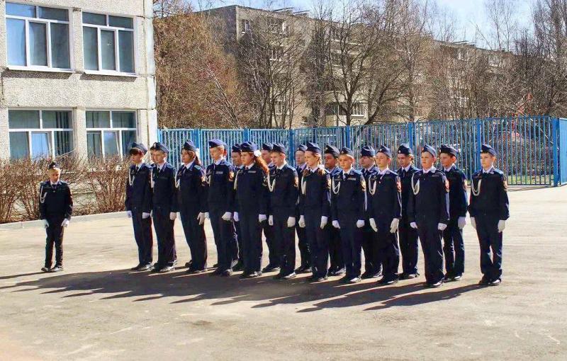 В Подольске сотрудники Росгвардии оценили строевую подготовку кадет «Гвардейского класса» на смотре-конкурсе