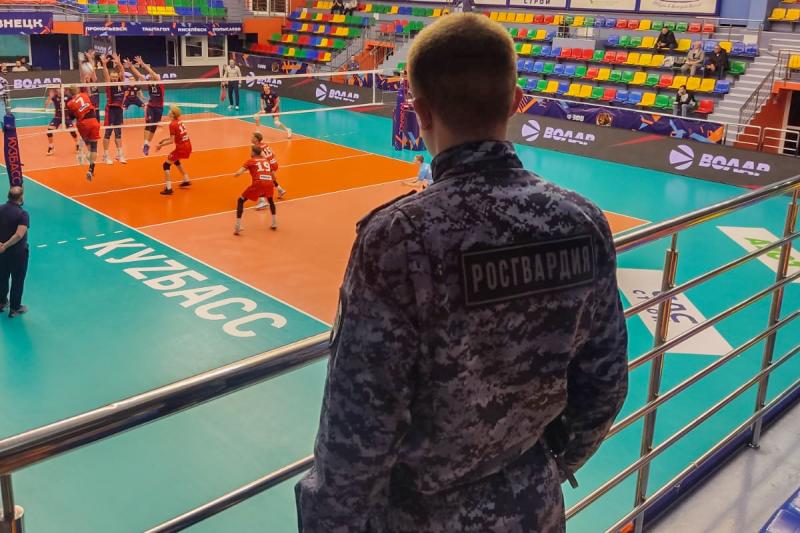 Росгвардейцы обеспечили безопасность на спортивных мероприятиях в Кузбассе