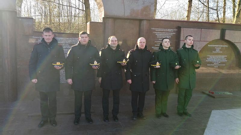 Военные следователи СК России почтили память участников штурма Кенигсберга