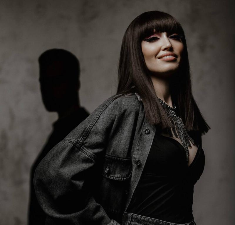 У артиста SANTALOVA вышел новый трек «Не следи за мной»