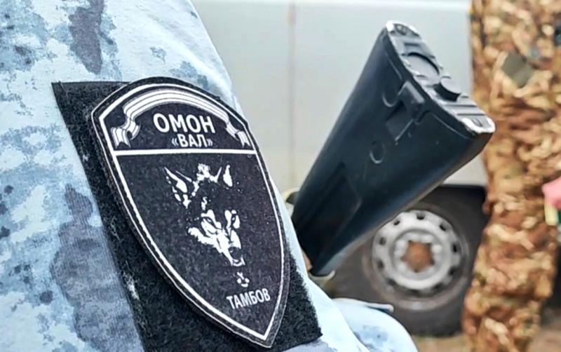 При содействии тамбовского ОМОН Росгвардии проведены обыски в рамках уголовного дела о хищении денежных средств в крупном размере