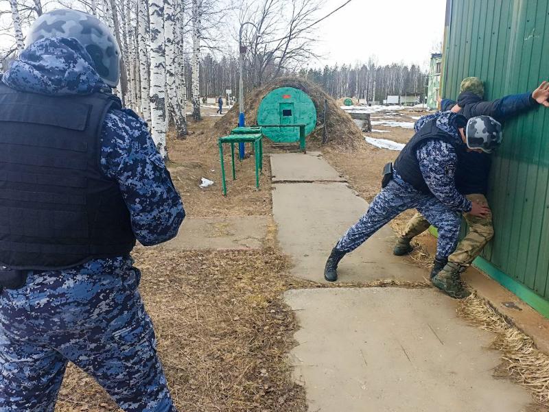Определены лучшие сотрудники вневедомственной охраны Росгвардии в Марий Эл