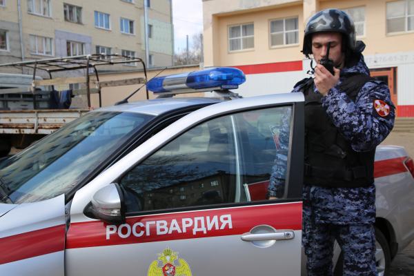В Саранске росгвардейцы задержали двух дебоширок