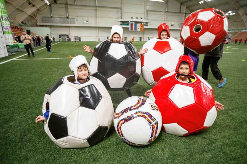 Футболисты из Кемеровской области и Красноярского края отправятся в финал в Сочи!