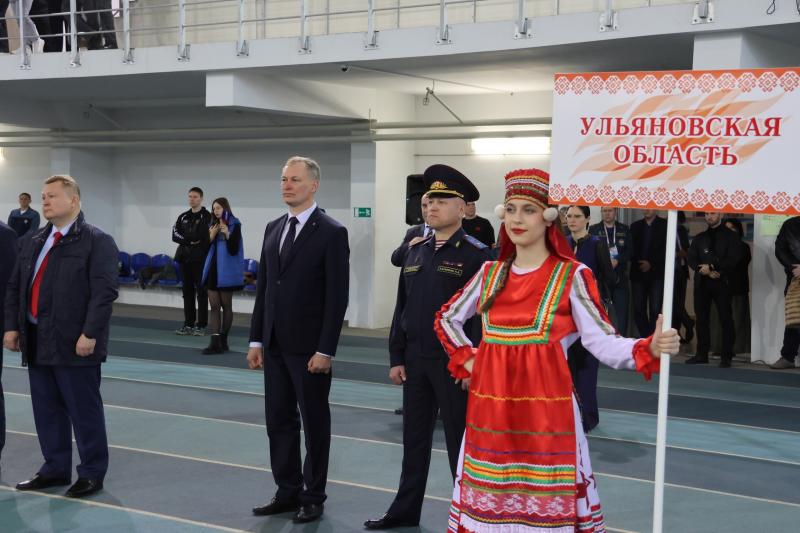 В Мордовии начальник Управления Росгвардии принял участие в открытии Всероссийских соревнований по пожарно-спасательному спорту