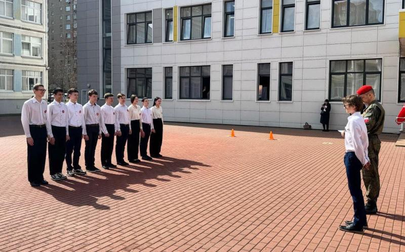 В Подмосковье Росгвардия провела военно-патриотическую игру «Зарница 2.0» для подрастающего поколения