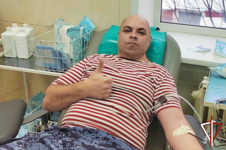 В преддверии Национального дня донора росгвардейцы сдали кровь для нужд медучреждений Курганской области