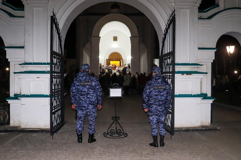 В Марий Эл росгвардейцы выполнили задачи по обеспечению безопасности во время празднования Пасхи