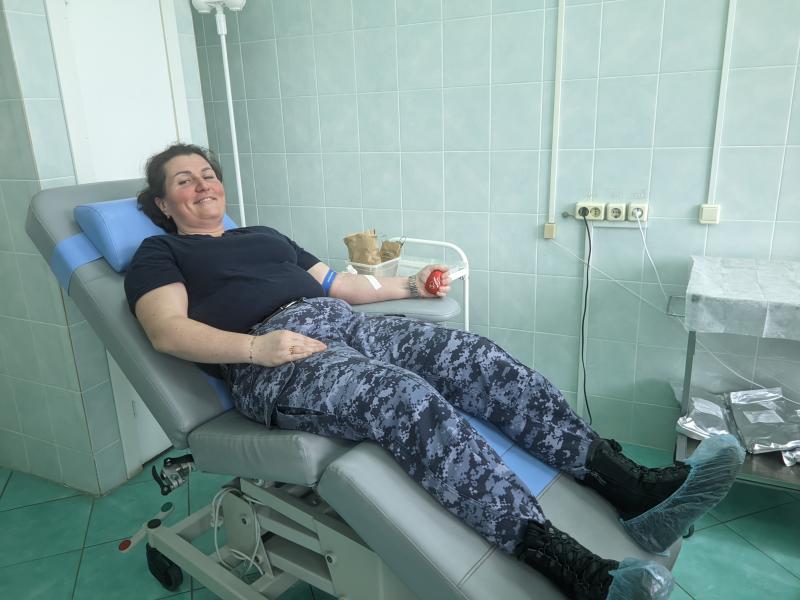 Росгвардейцы присоединились к донорской акции "От сердца к сердцу"