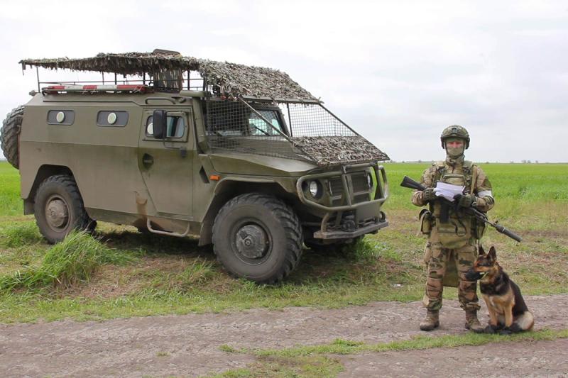 Бойцы Росгвардии с Херсонского направления передали привет
ямальским подшефным кадетам