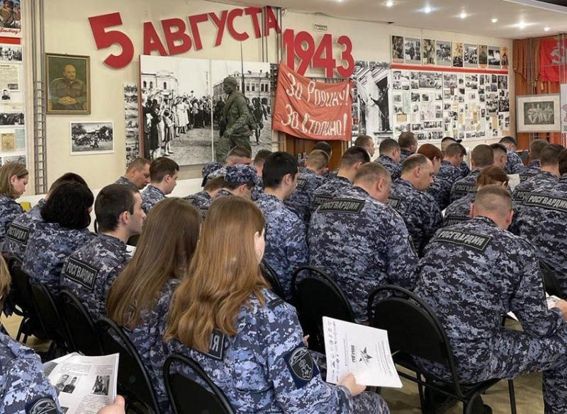 В Орле росгвардейцы приняли участие в международной патриотической акции «Диктант Победы»
