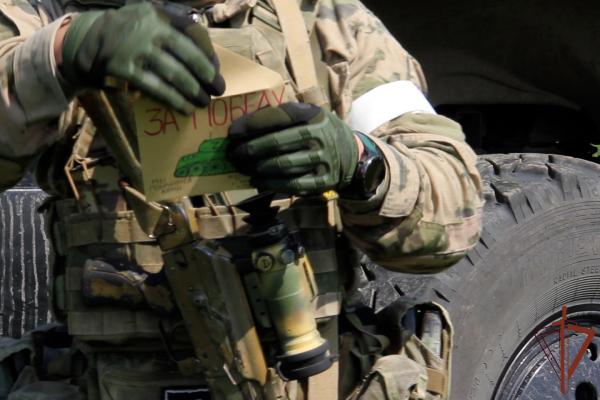 Росгвардейцы — участники СВО получили письма от детей с поздравлениями ко Дню Победы