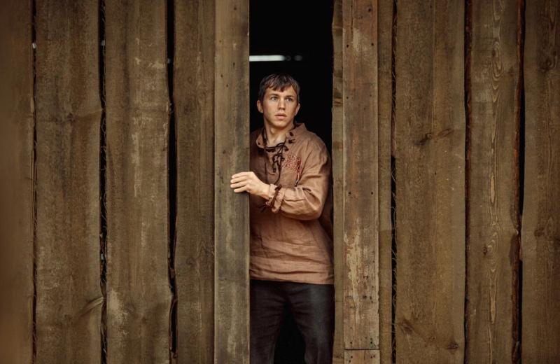 Как сделать из инфоцыгана человека? Ищем ответы в комедии «Хутор» с Сергеем Романовичем и Гошей Куценко