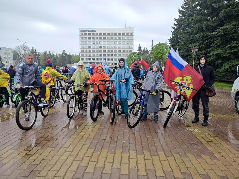 В Ставрополе росгвардейцы приняли участие в ежегодном патриотическом велопробеге