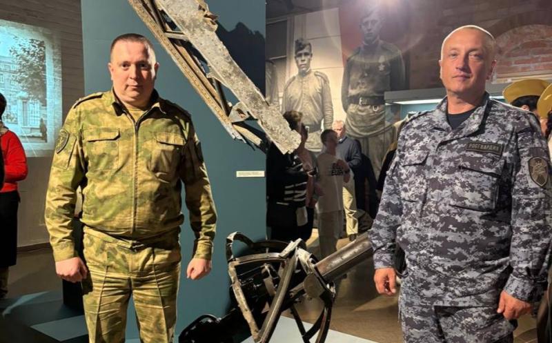 Росгвардейцы приняли участие в открытии выставки, посвященной Великой Отечественной войне