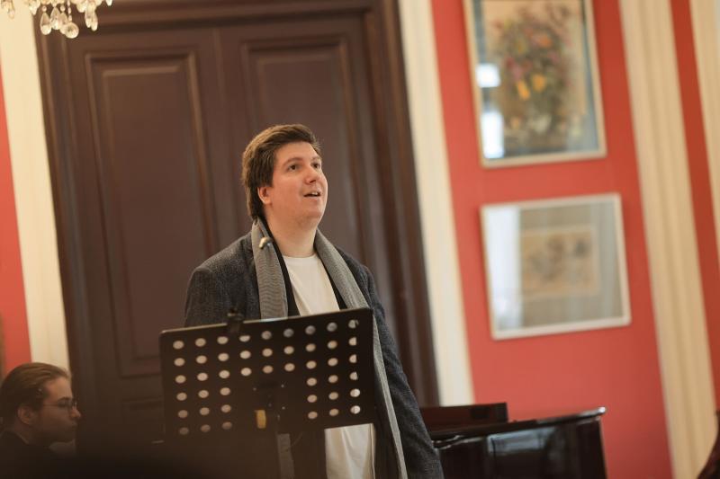 Поэзия и сатира Михаила Задорнова: петербургский театр покоряет Россию