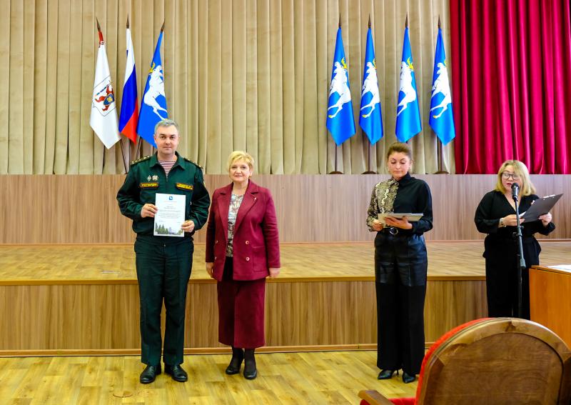 В Йошкар-Оле представители Росгвардии получили благодарности за вклад в празднование 80-летия Победы