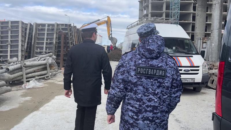 Военные следователи в Калининграде продолжают выявлять граждан, у которых отсутствует отметка о постановки на воинский учет.