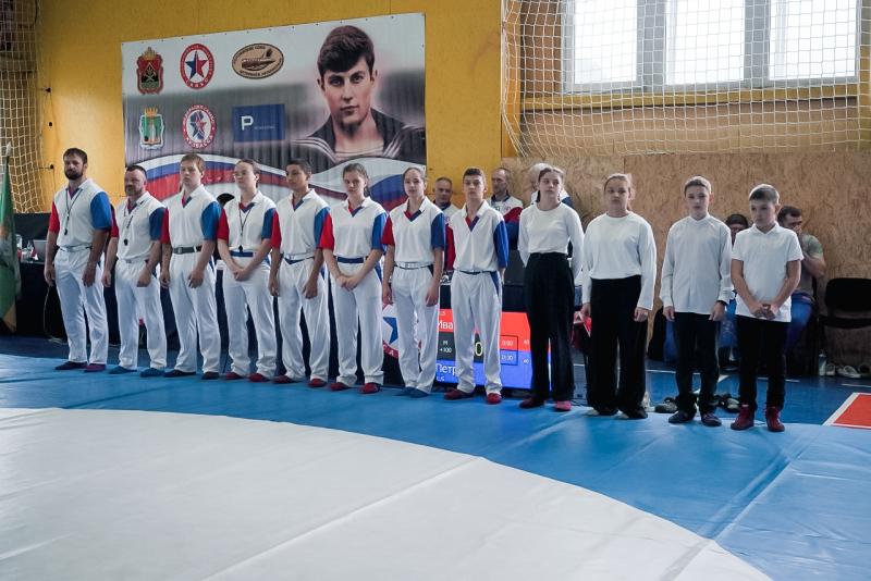 Память офицера ОМОН почтили спортсмены на кузбасском турнире по самбо