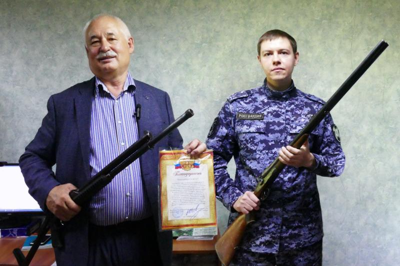 Росгвардия передала на нужды СВО около 1000 единиц оружия от жителей Иркутской области