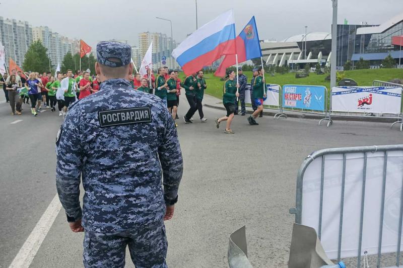 Росгвардейцы обеспечили правопорядок на выпускных мероприятиях и спортивных состязаниях в Кузбассе