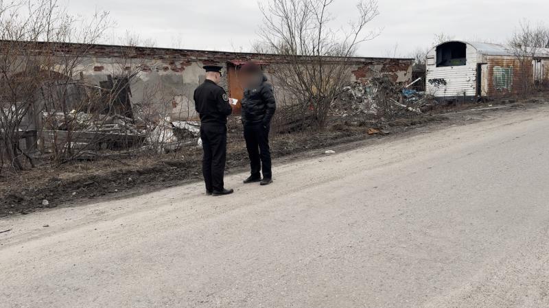 Военные следователи Североморска провели рейд по выявлению натурализованных граждан в нежилых районах города