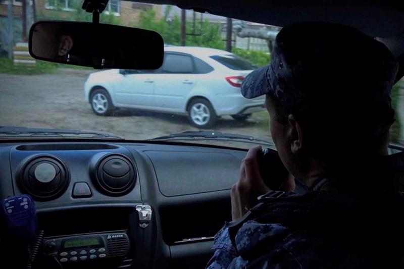 Росгвардейцы пресекли женскую потасовку на улице