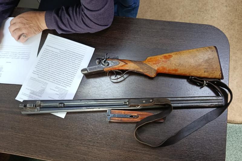 Инспекторы Росгвардии поблагодарили жителя Березовского за двойной гражданский поступок